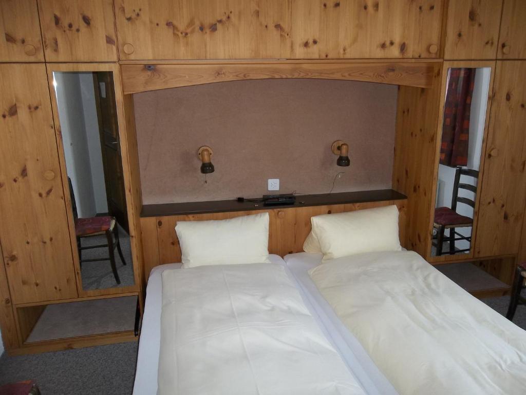 Hotel Old-Jnn Saas im Prattigau Habitación foto