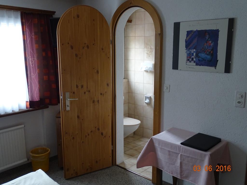 Hotel Old-Jnn Saas im Prattigau Habitación foto